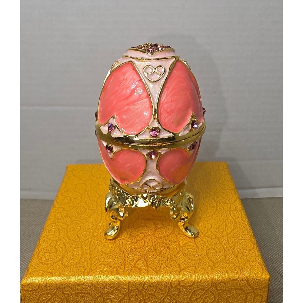 Coral Egg 2" with Crystal Heart, Gold Enamel, & Magnetic Hinge, Gold Stand